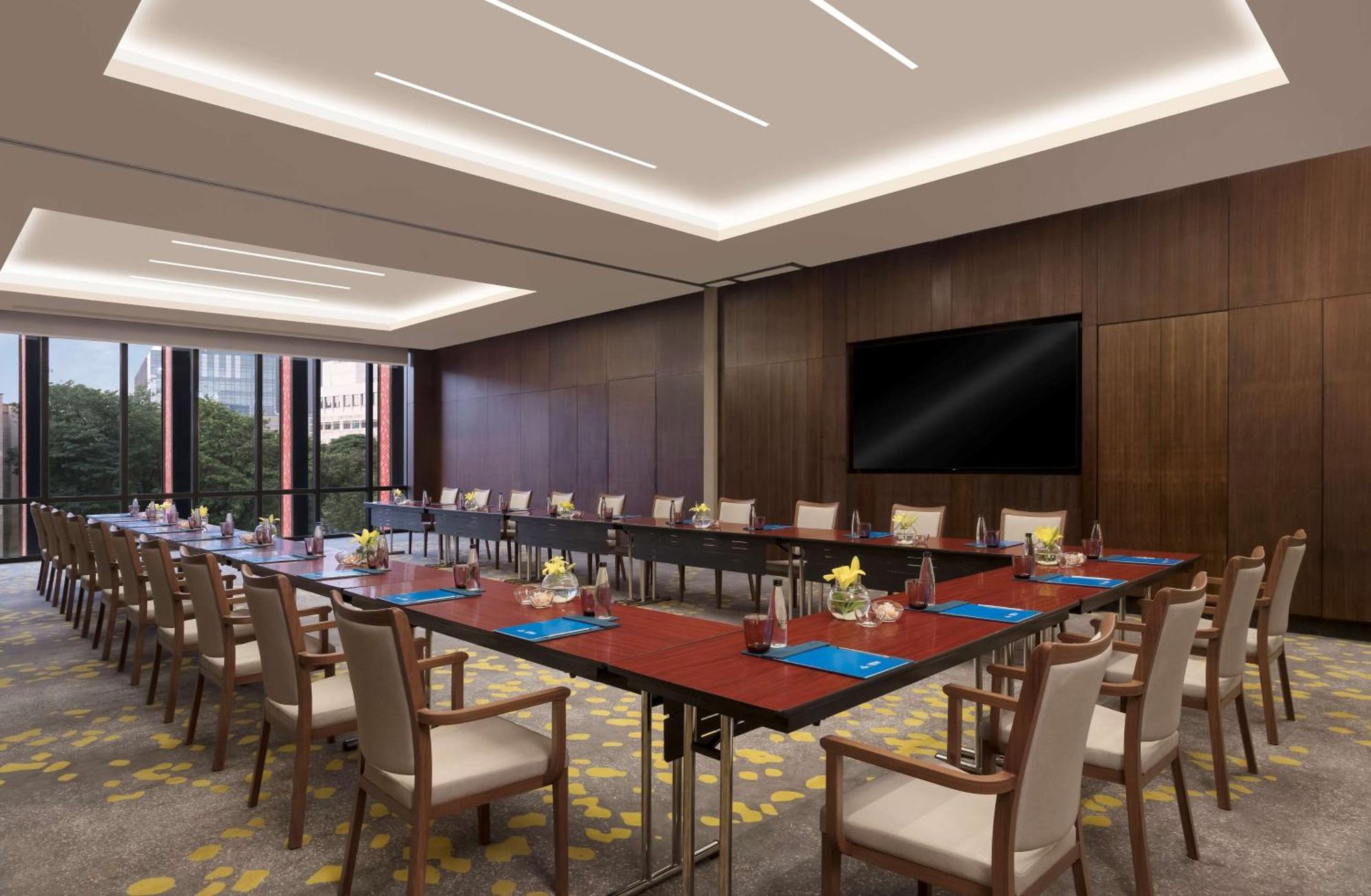 Hilton Garden Inn Bengaluru Embassy Manyata Business Park Zewnętrze zdjęcie